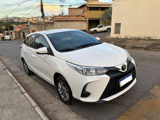 TOYOTA YARIS 1.5 16V FLEX XS MULTIDRIVE